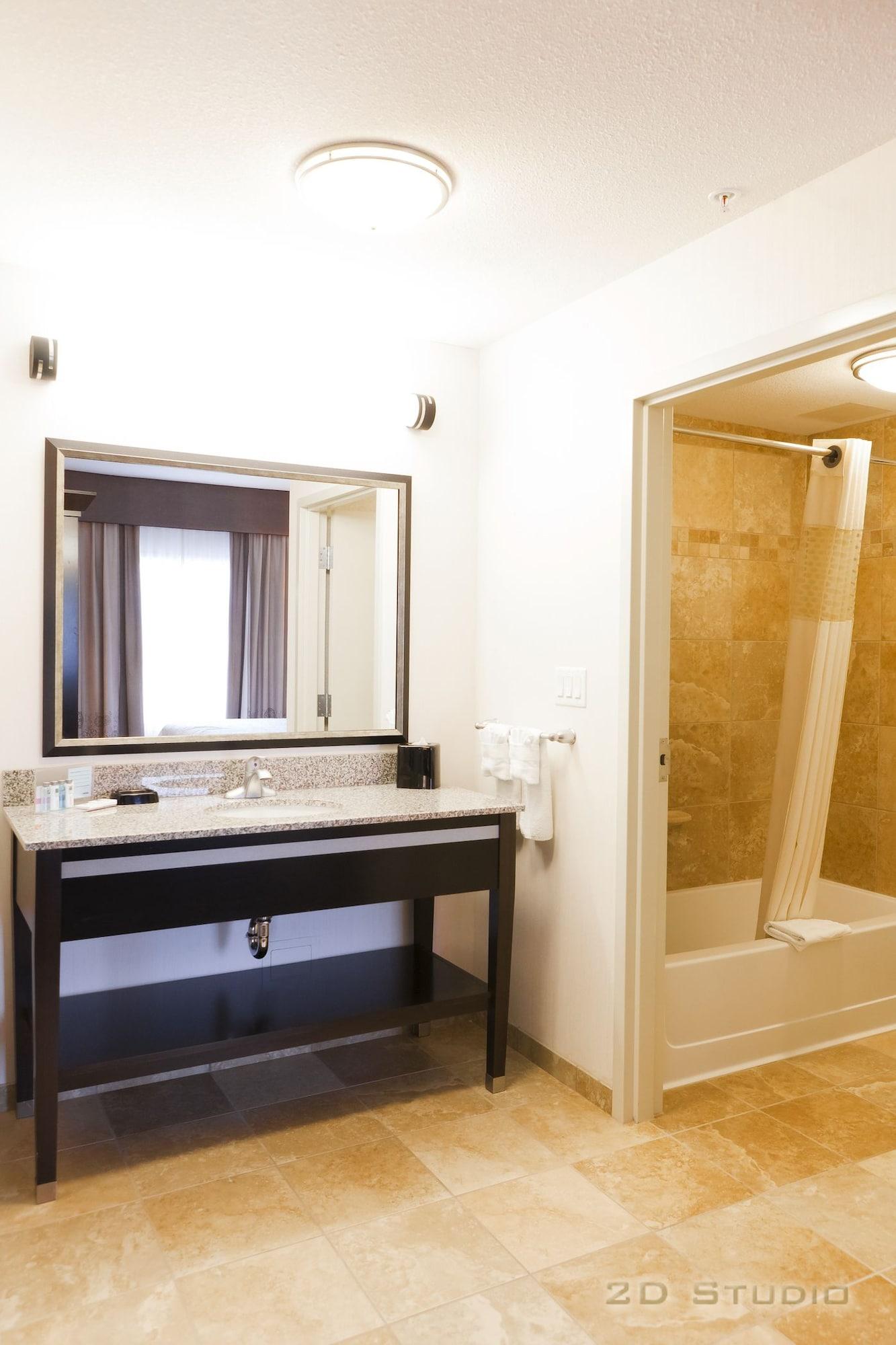Hampton Inn & Suites By Hilton Lethbridge Exteriér fotografie