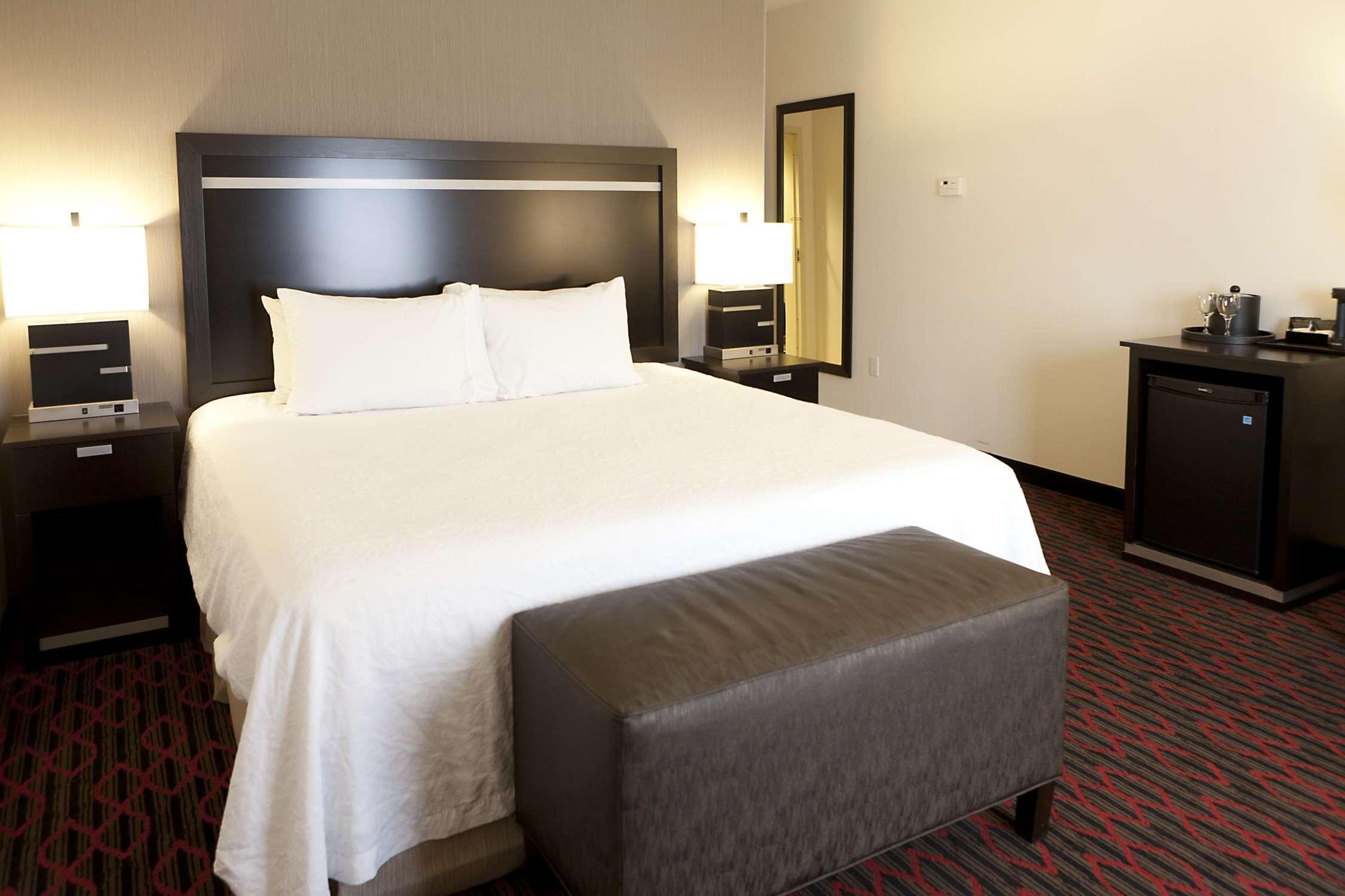 Hampton Inn & Suites By Hilton Lethbridge Exteriér fotografie