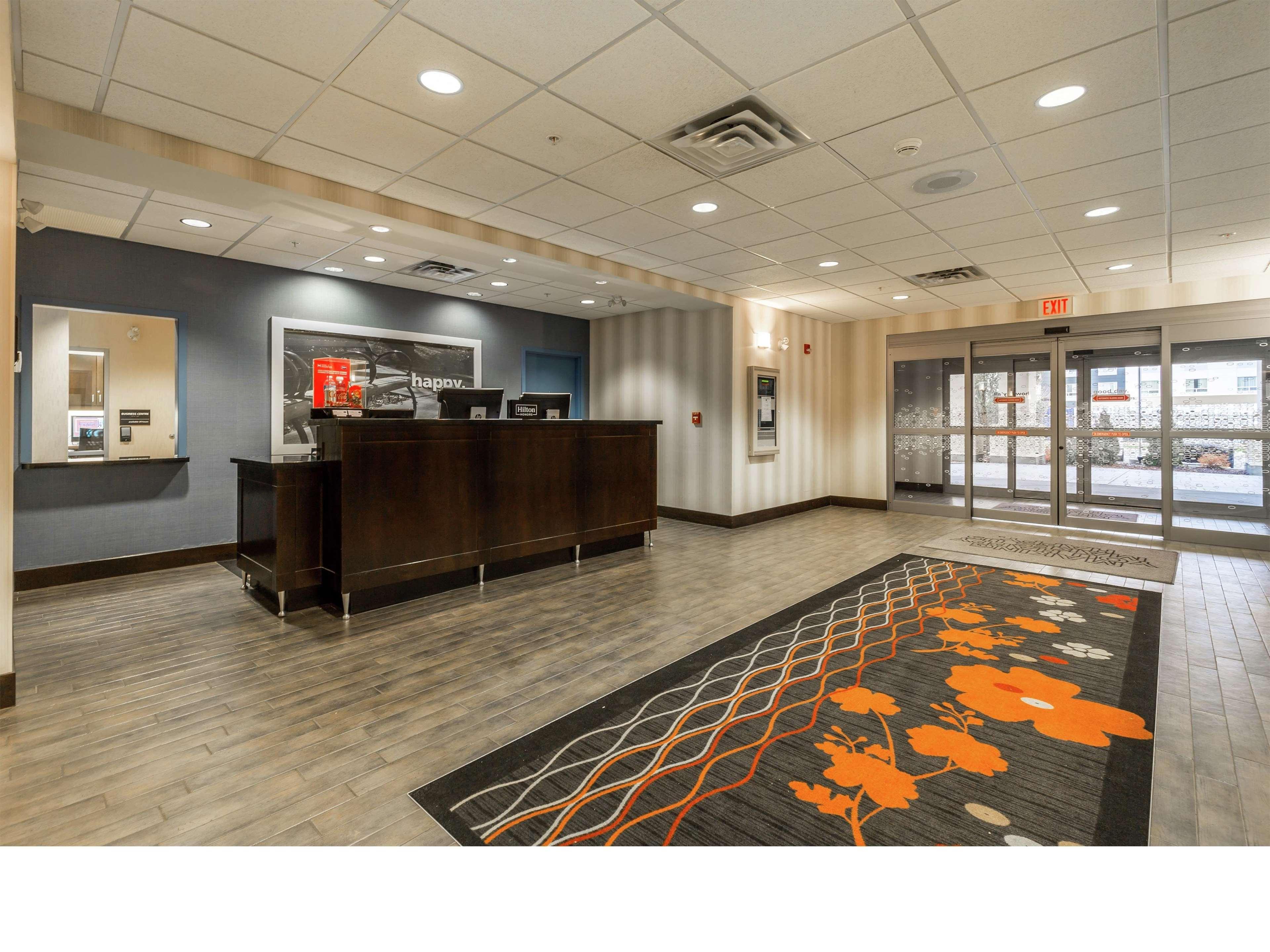 Hampton Inn & Suites By Hilton Lethbridge Exteriér fotografie