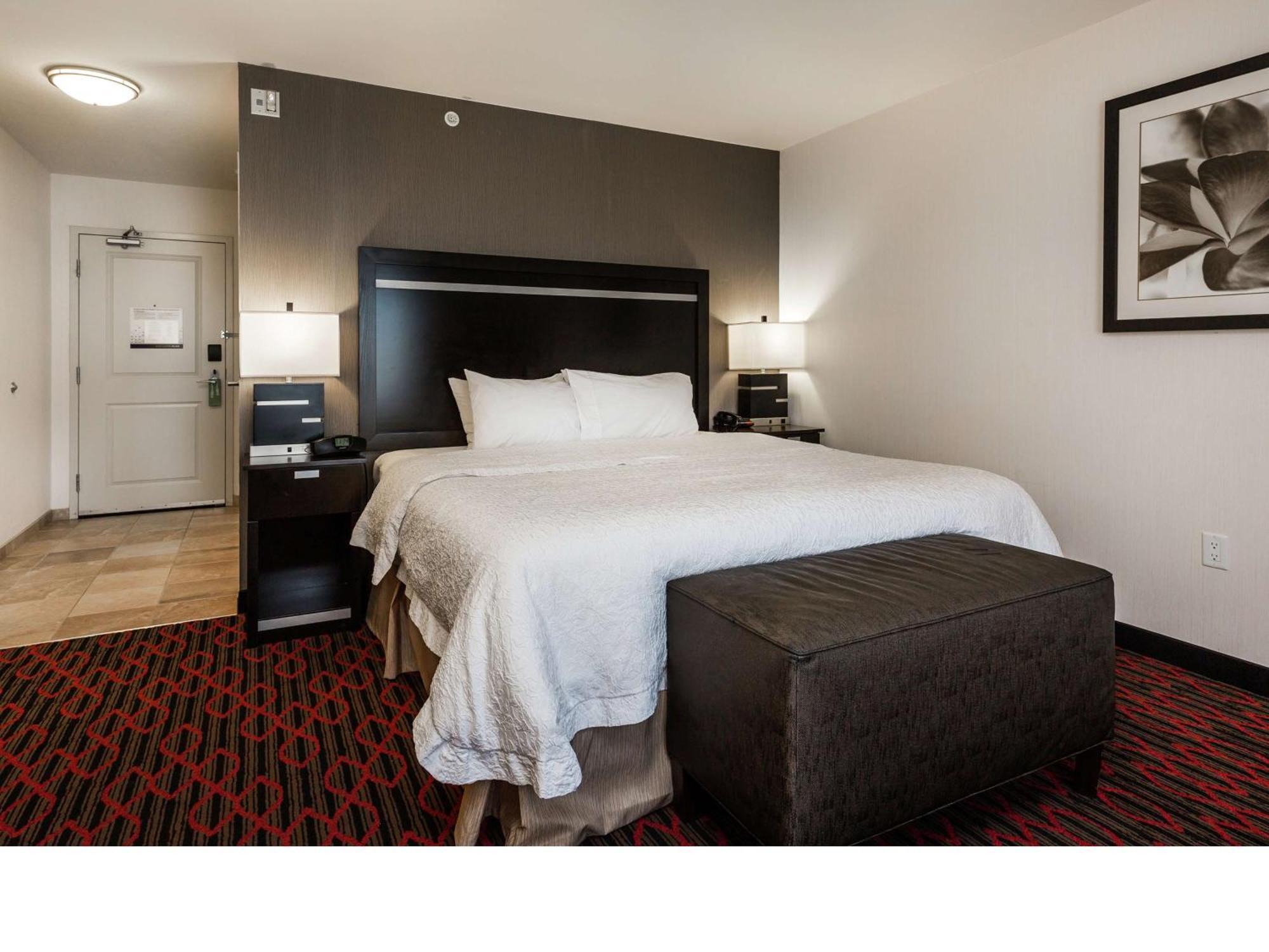 Hampton Inn & Suites By Hilton Lethbridge Exteriér fotografie