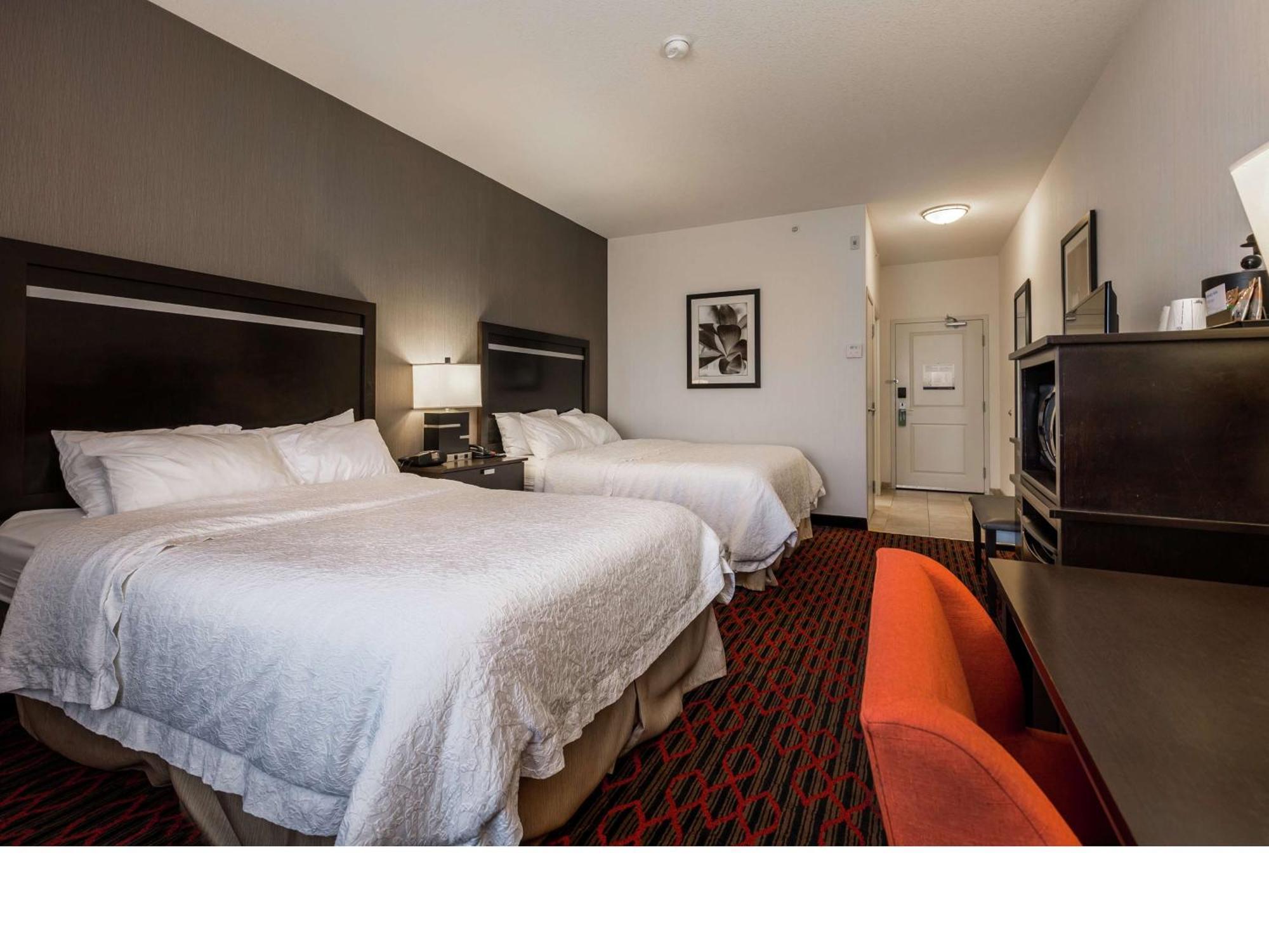 Hampton Inn & Suites By Hilton Lethbridge Exteriér fotografie