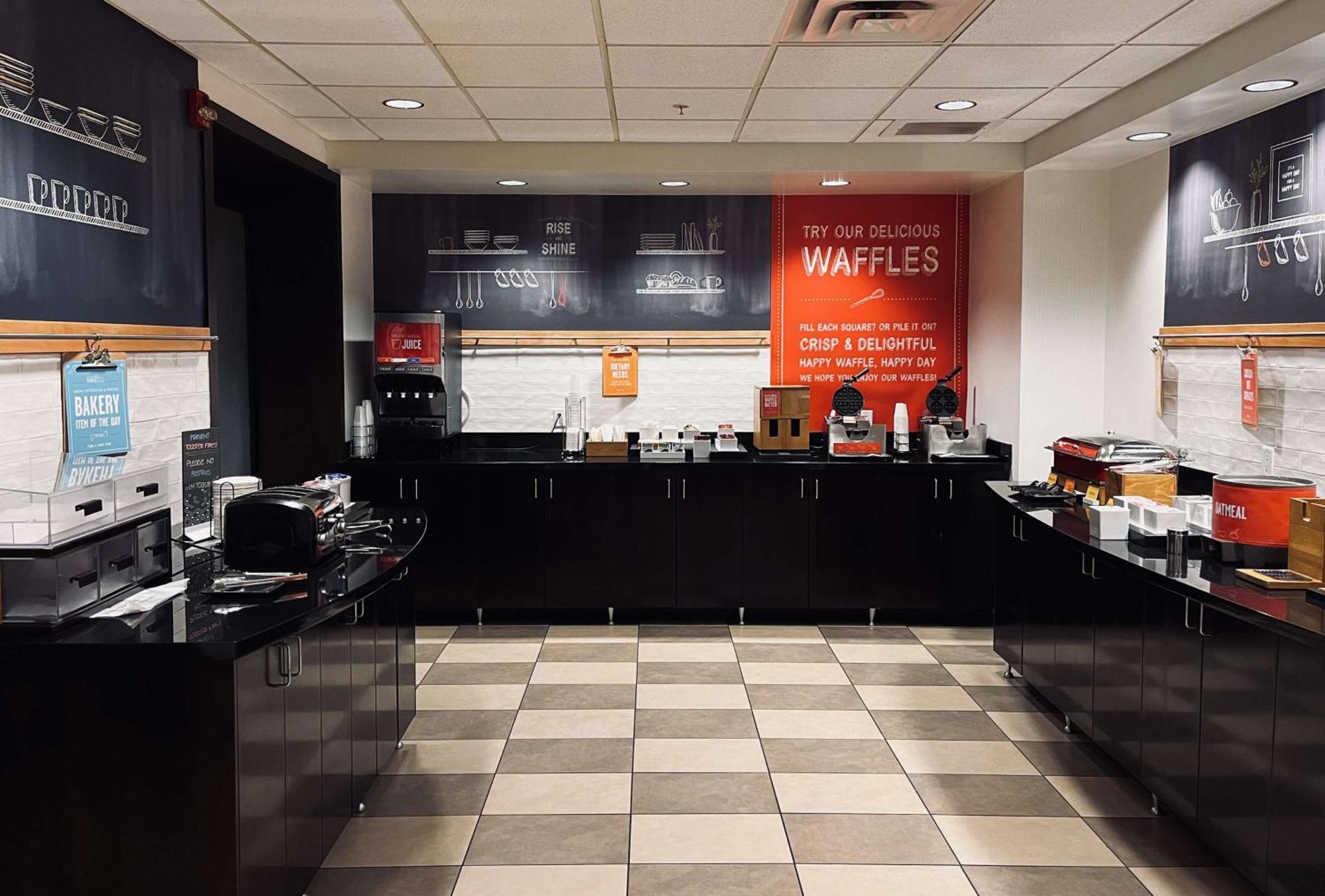 Hampton Inn & Suites By Hilton Lethbridge Exteriér fotografie