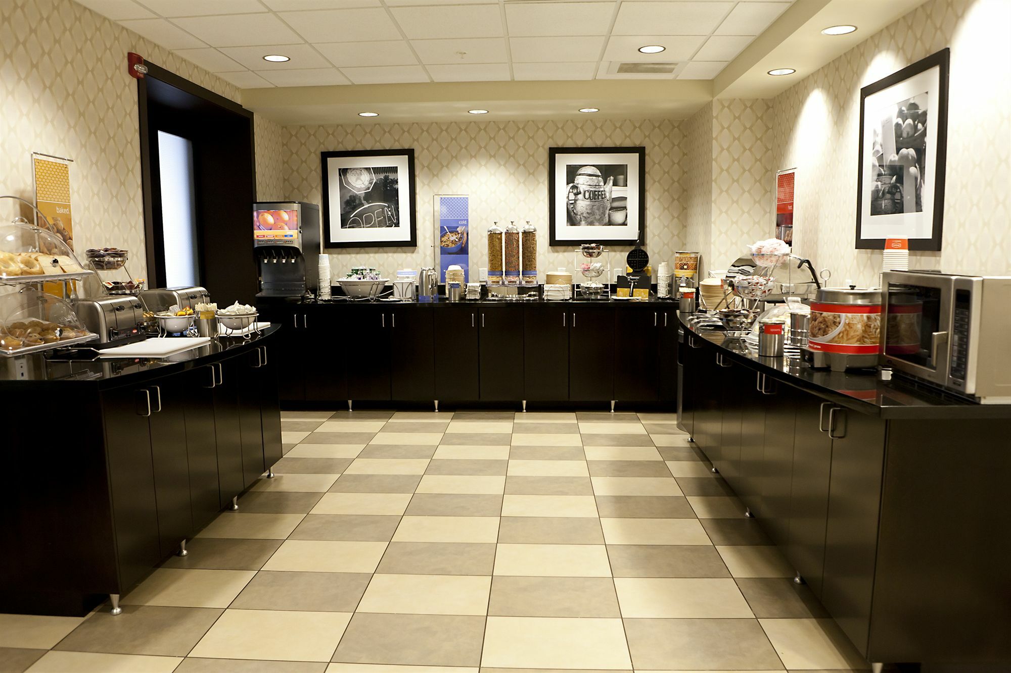 Hampton Inn & Suites By Hilton Lethbridge Exteriér fotografie