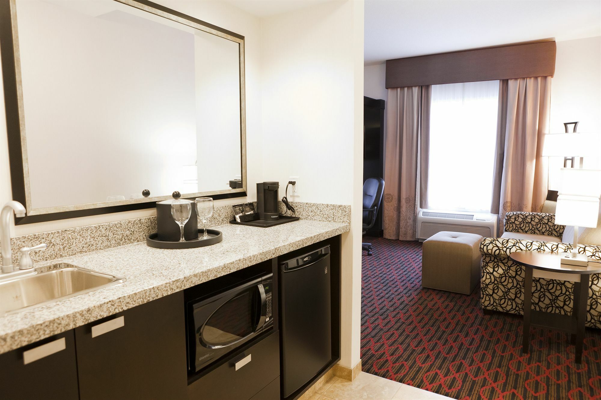 Hampton Inn & Suites By Hilton Lethbridge Exteriér fotografie